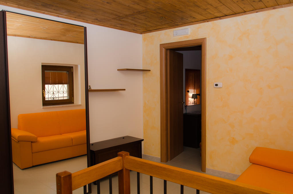 B&B La Perla Nelle Dolomiti คาสเตลเมซซาโน ภายนอก รูปภาพ