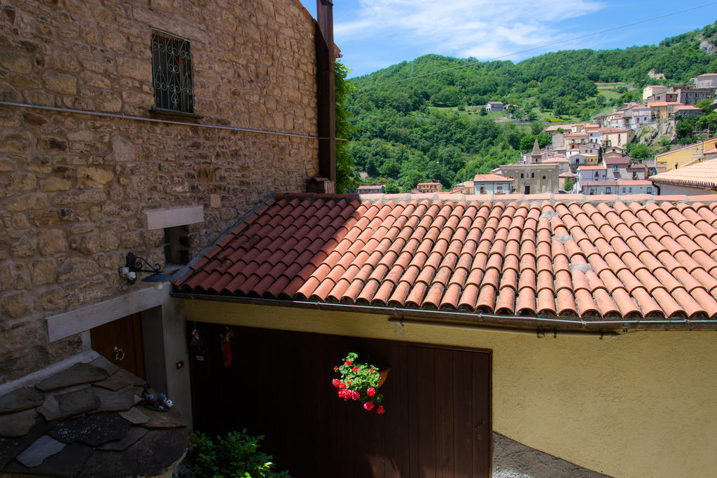 B&B La Perla Nelle Dolomiti คาสเตลเมซซาโน ภายนอก รูปภาพ