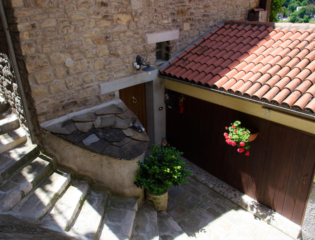 B&B La Perla Nelle Dolomiti คาสเตลเมซซาโน ภายนอก รูปภาพ