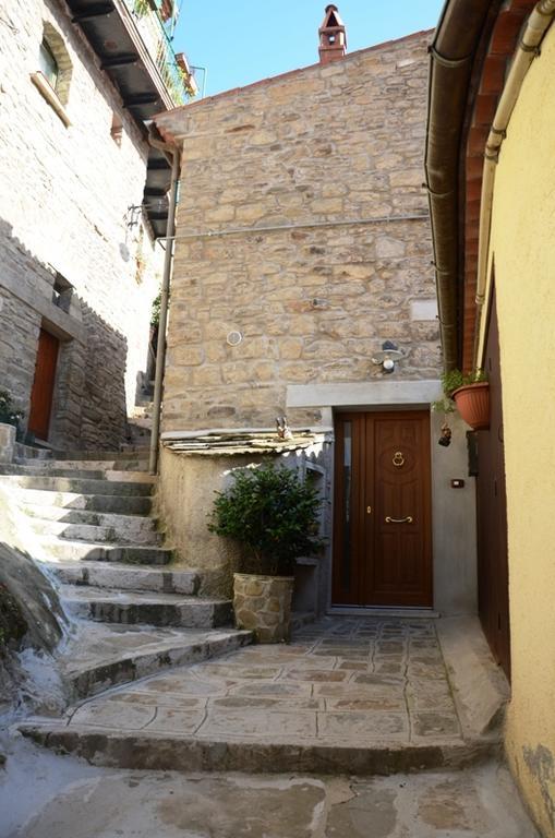 B&B La Perla Nelle Dolomiti คาสเตลเมซซาโน ภายนอก รูปภาพ